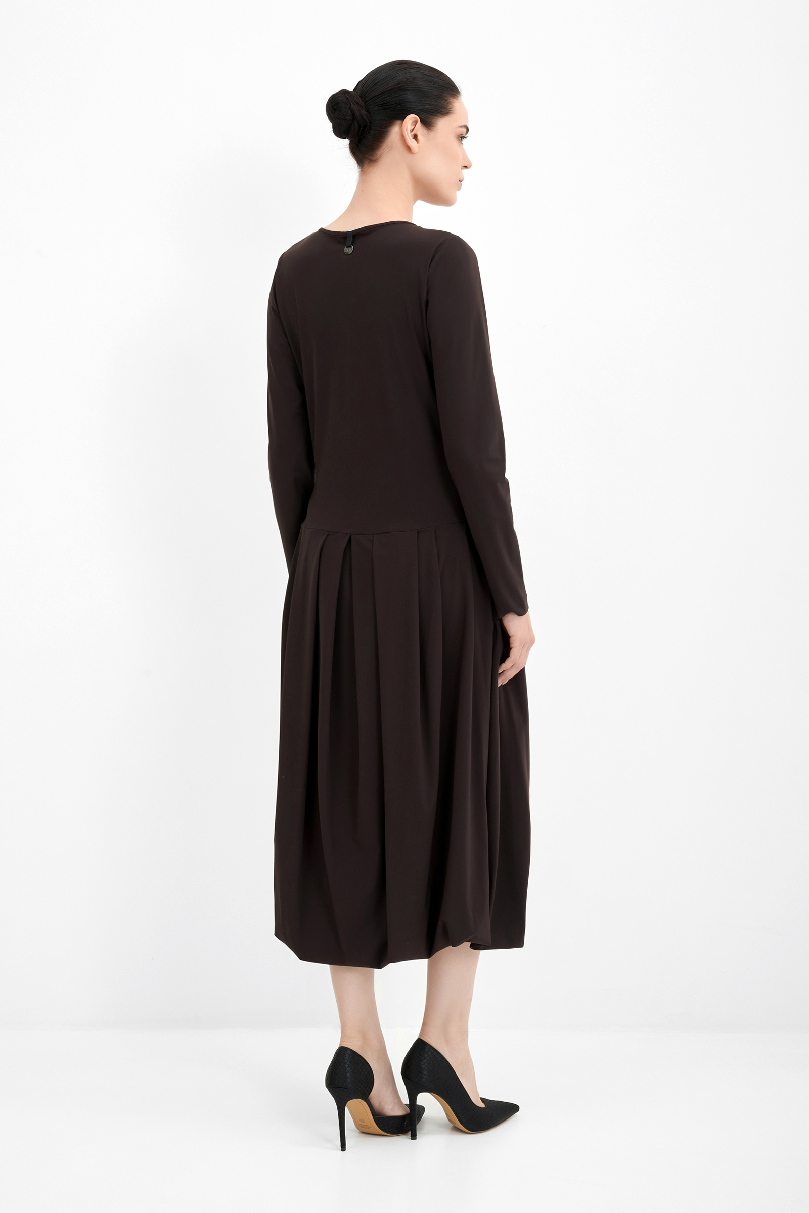 Платье из тонкого трикотажа с драпировкой Бренд High