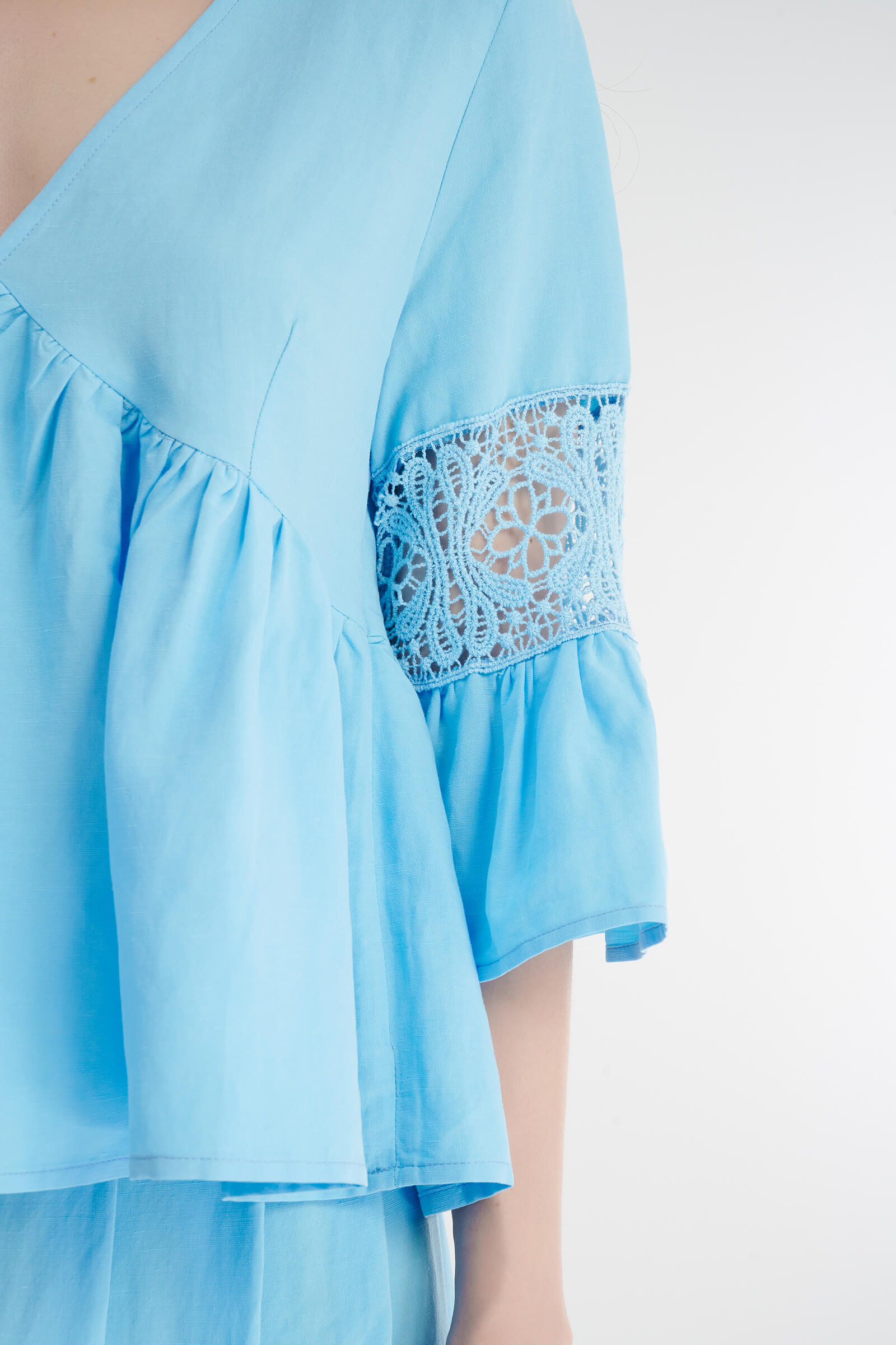 Легкая блузка с кружевом кроше Бренд Milva Mi