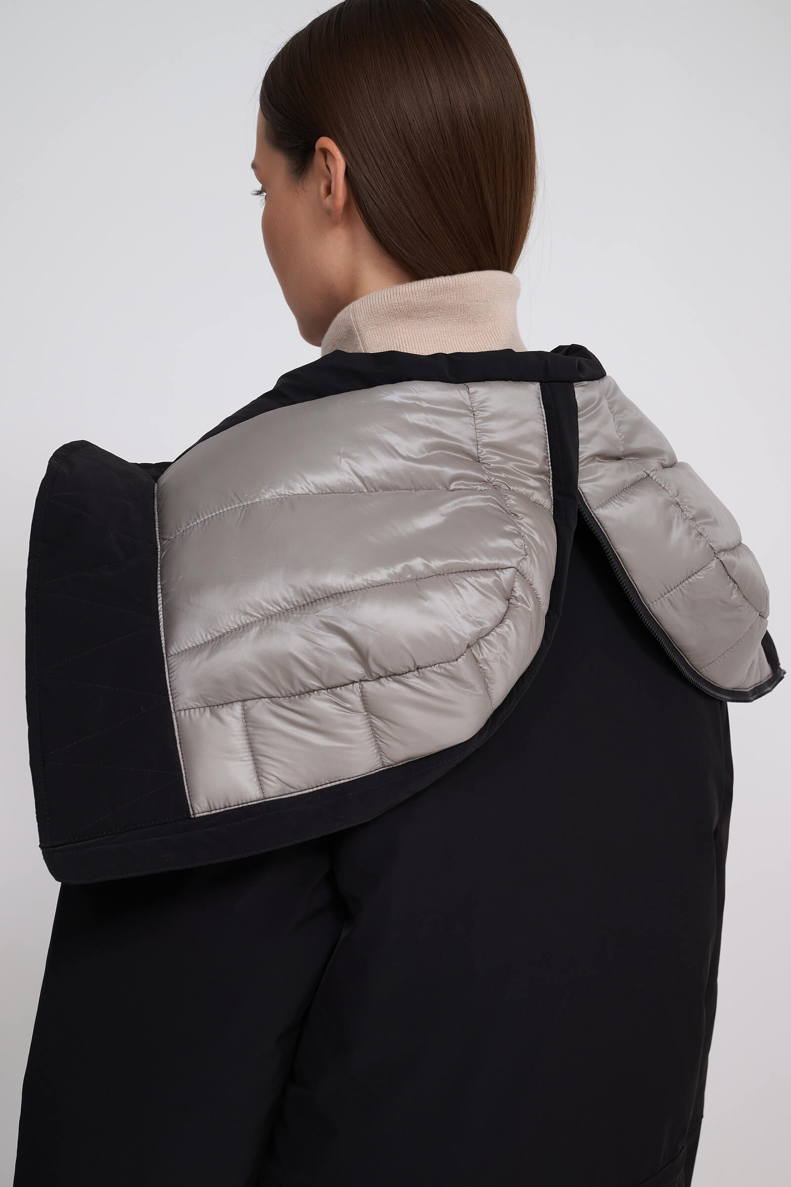 Утепленная куртка с капюшоном Бренд Gianfranco Ferre