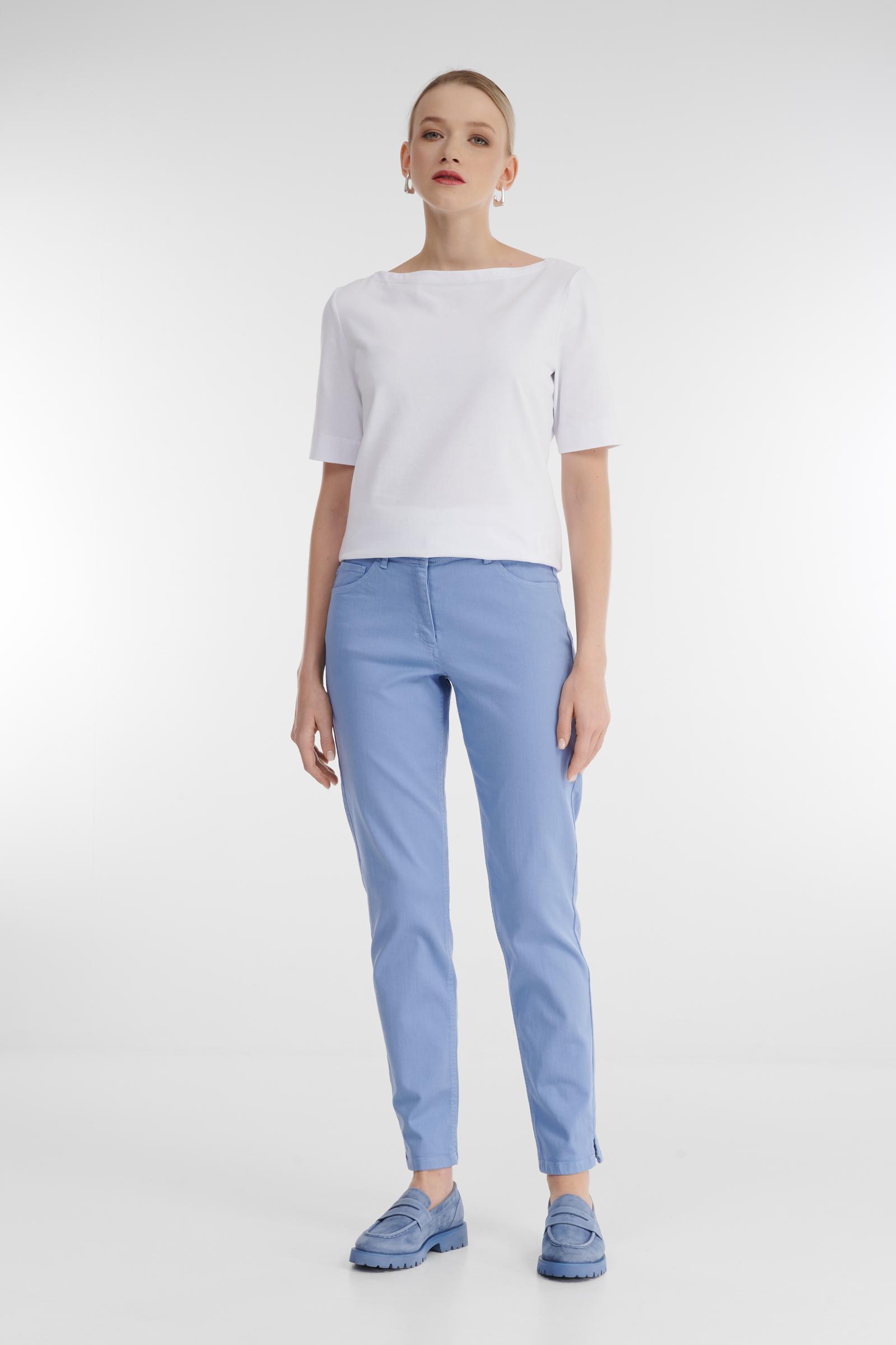 Узкие джинсы с аккуратными разрезами снизу Бренд Diana Gallesi