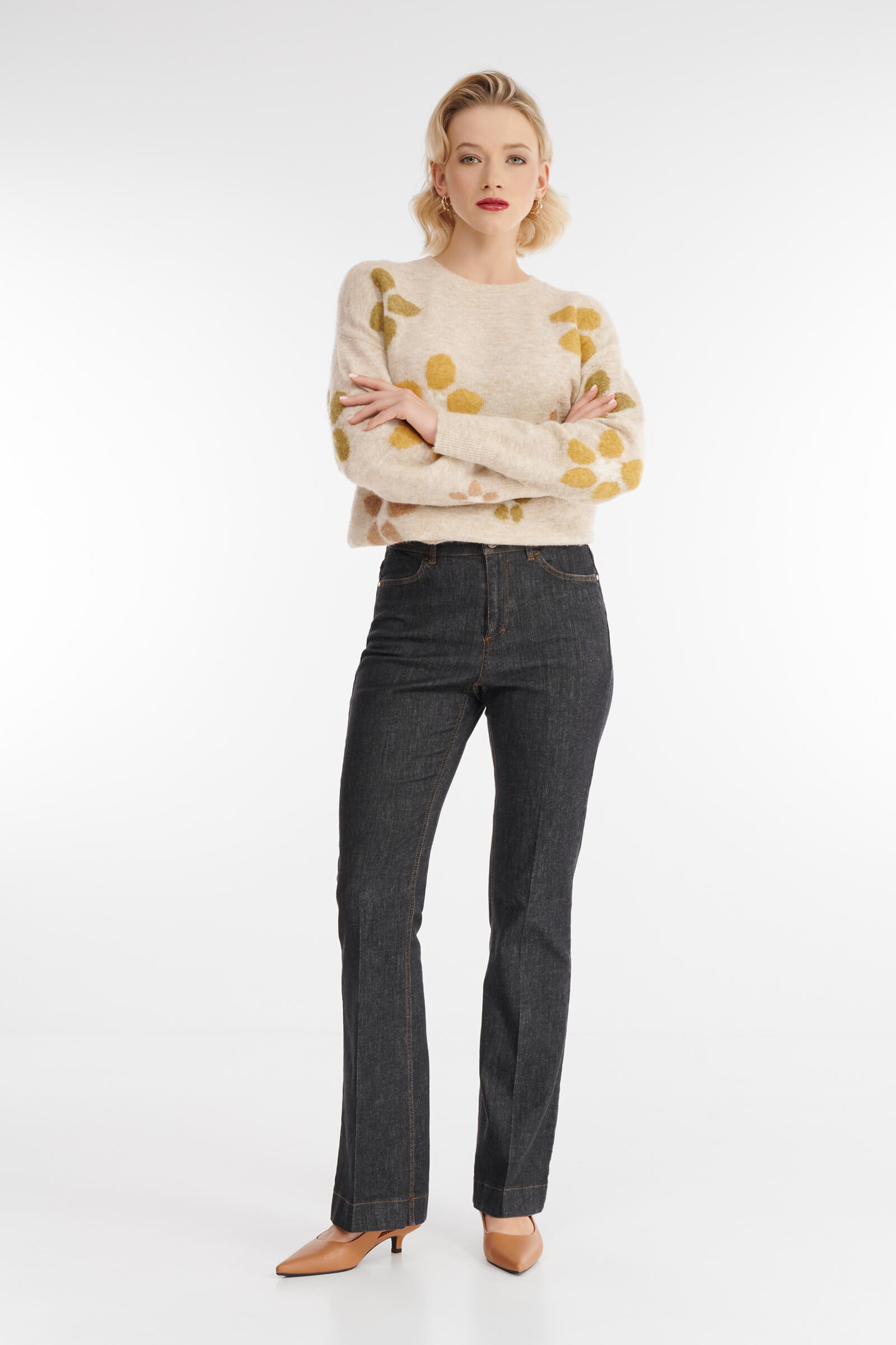 Прямые джинсы со стрелками Бренд Diana Gallesi