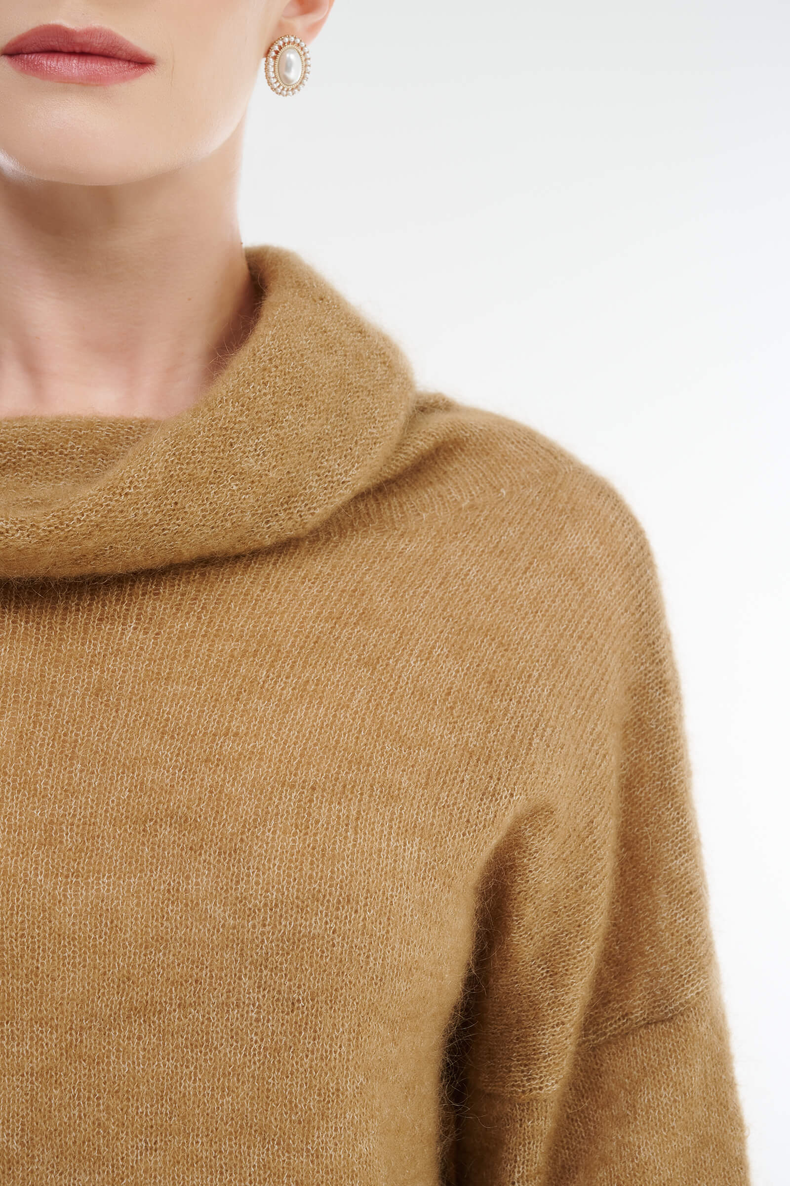 Шерстяной свитер Бренд Sarah Pacini