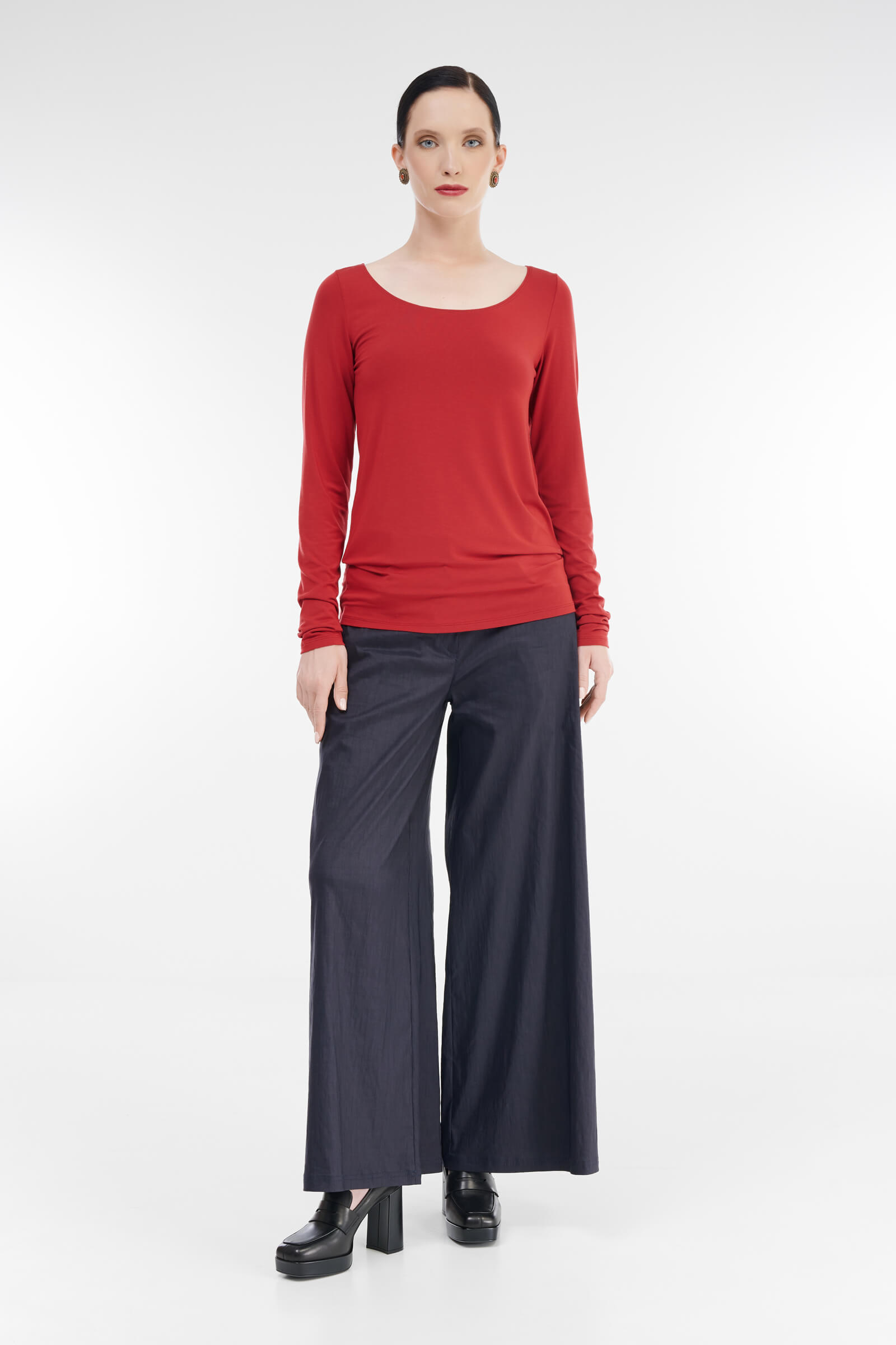 Лонгслив с U-образным вырезом Бренд Sarah Pacini