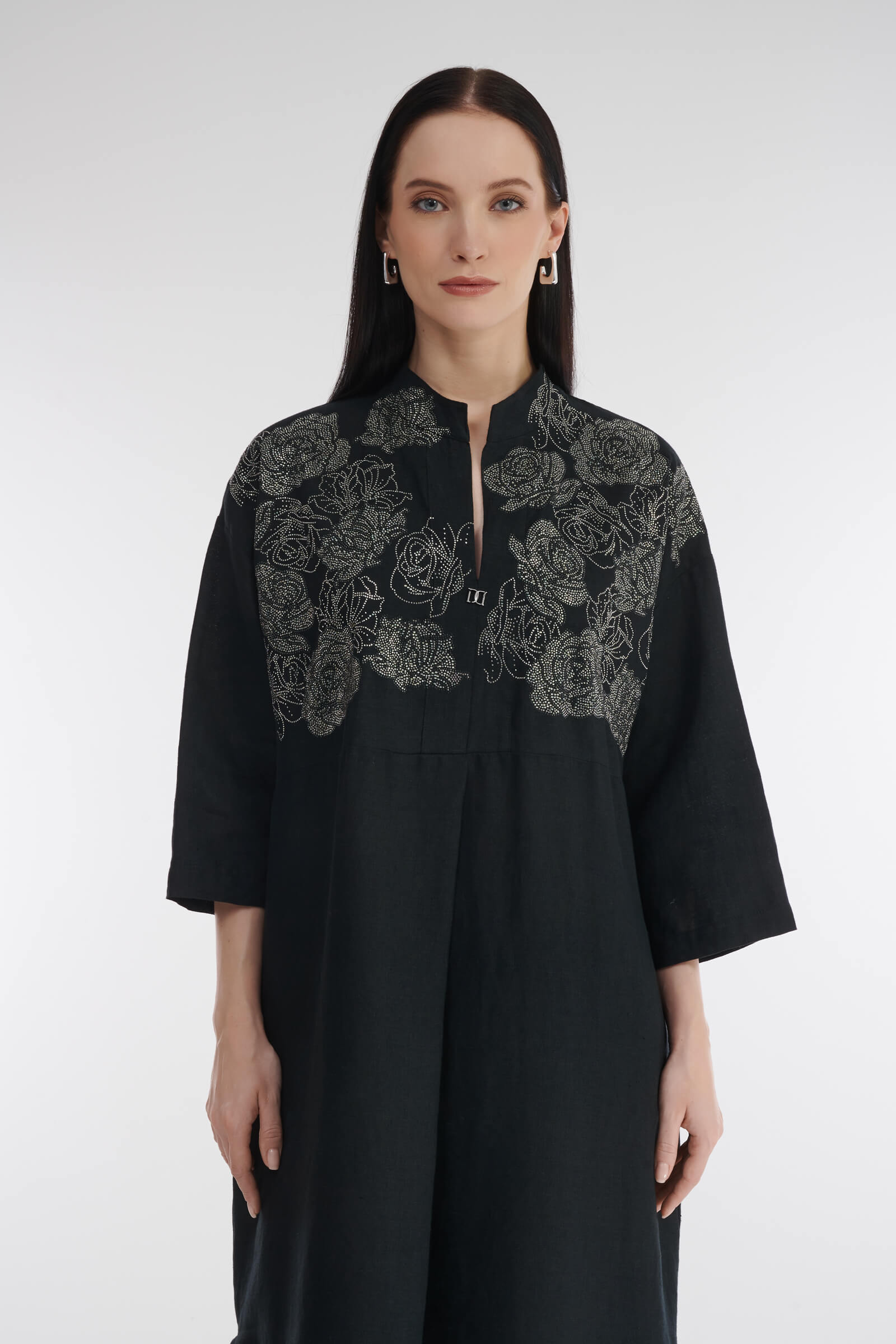 Льняное платье со стразами Бренд Daniela Drei