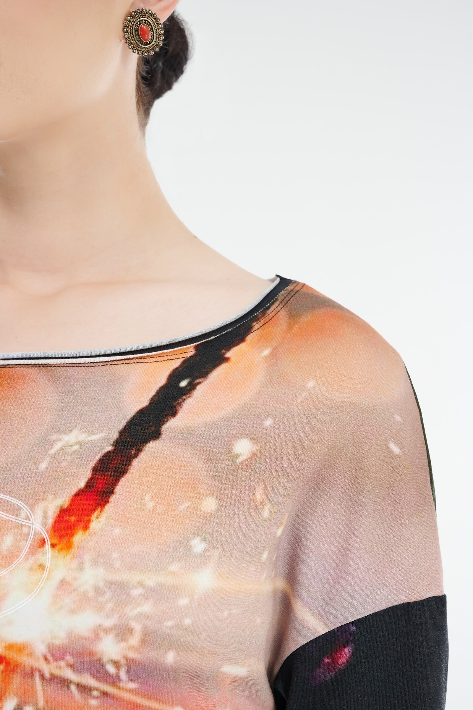 Лонгслив с вырезом-лодочкой Бренд Sarah Pacini