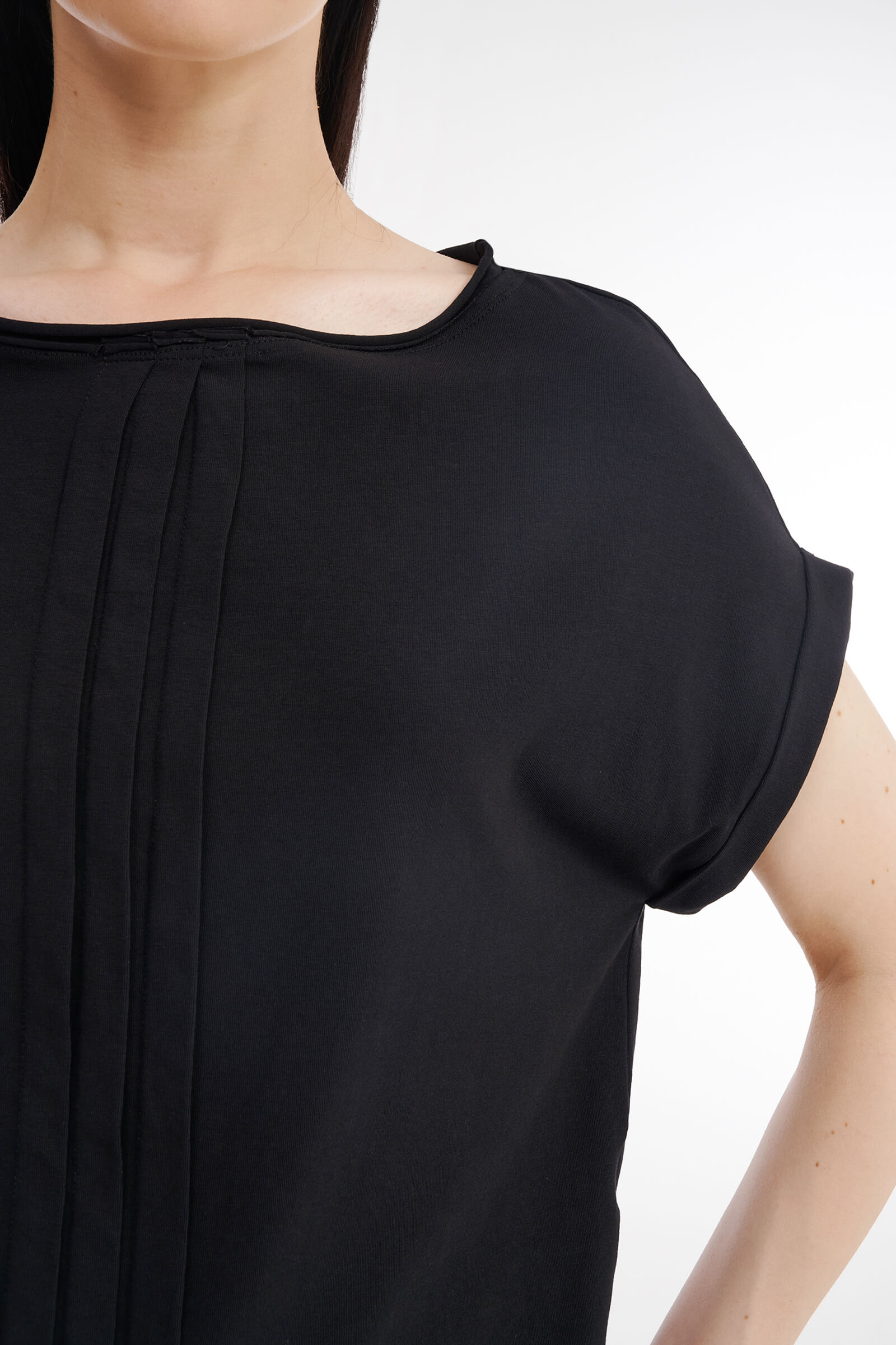 Футболка с вырезом-лодочкой Бренд Sarah Pacini