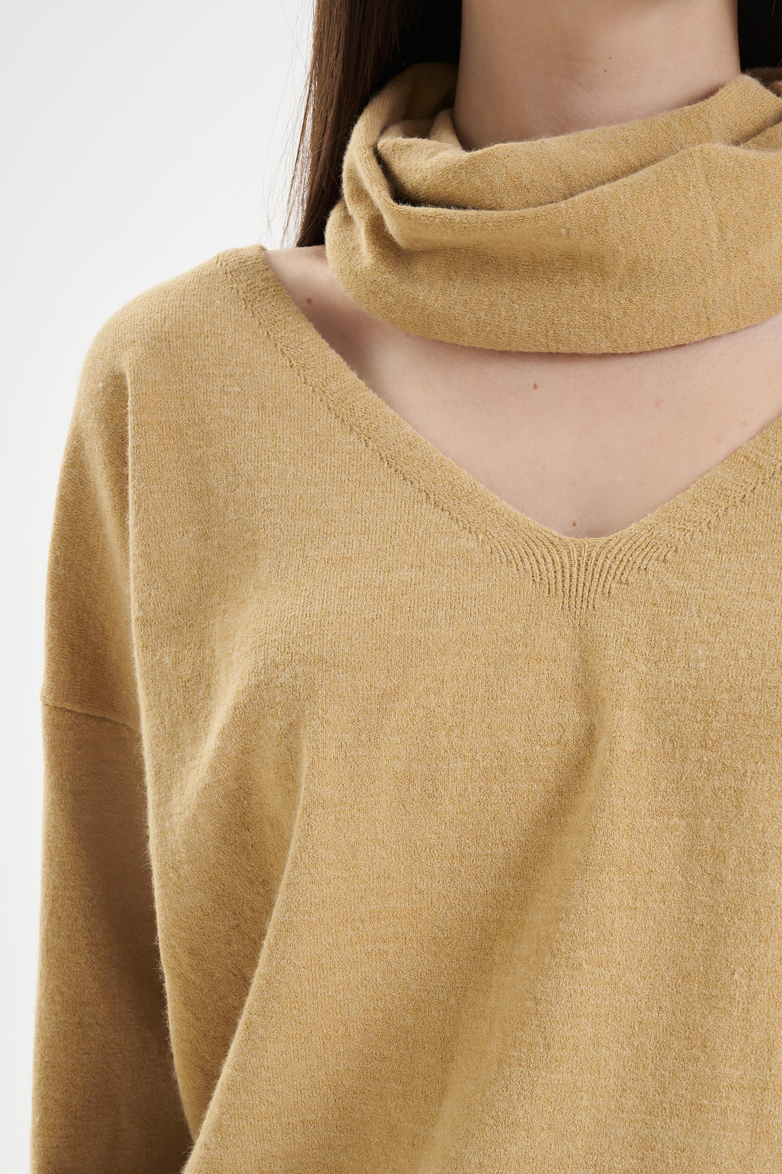 Пуловер из шелковистой вискозы со снудом в комплекте Бренд Sarah Pacini