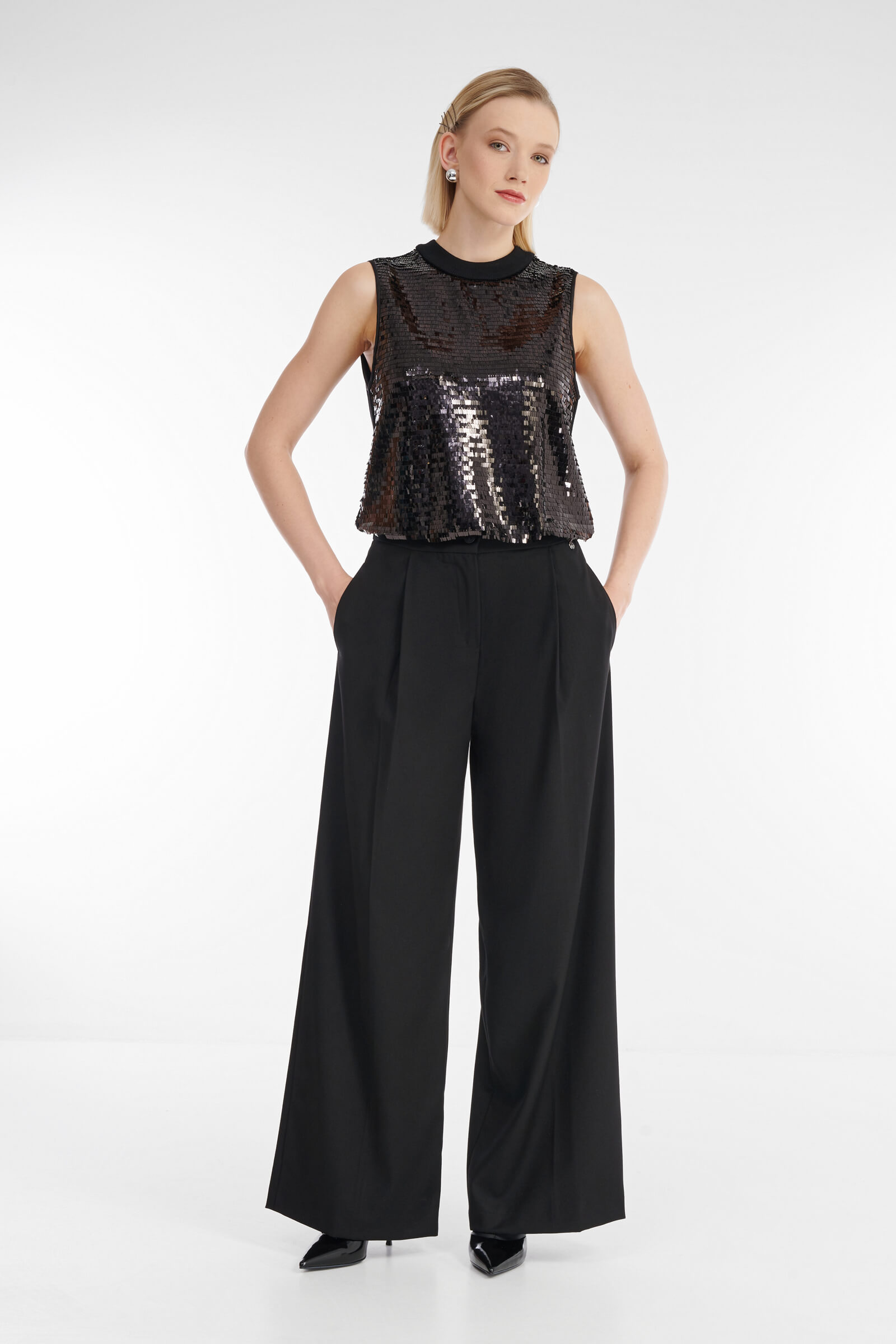 Широкие брюки со стрелками Бренд Diana Gallesi