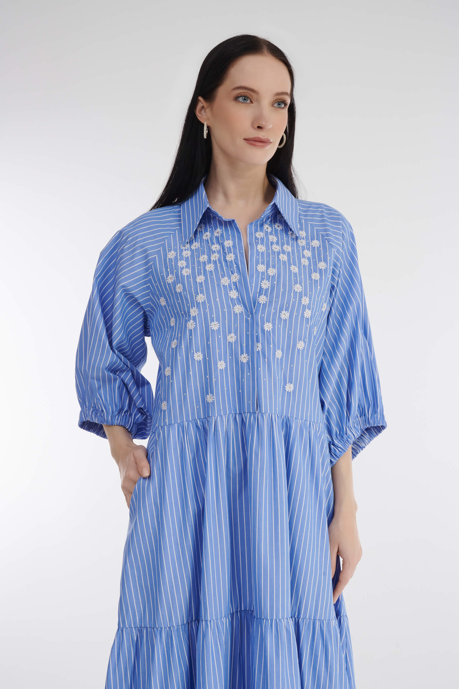 Хлопковое платье-рубашка с цветочной вышивкой Бренд Daniela Drei