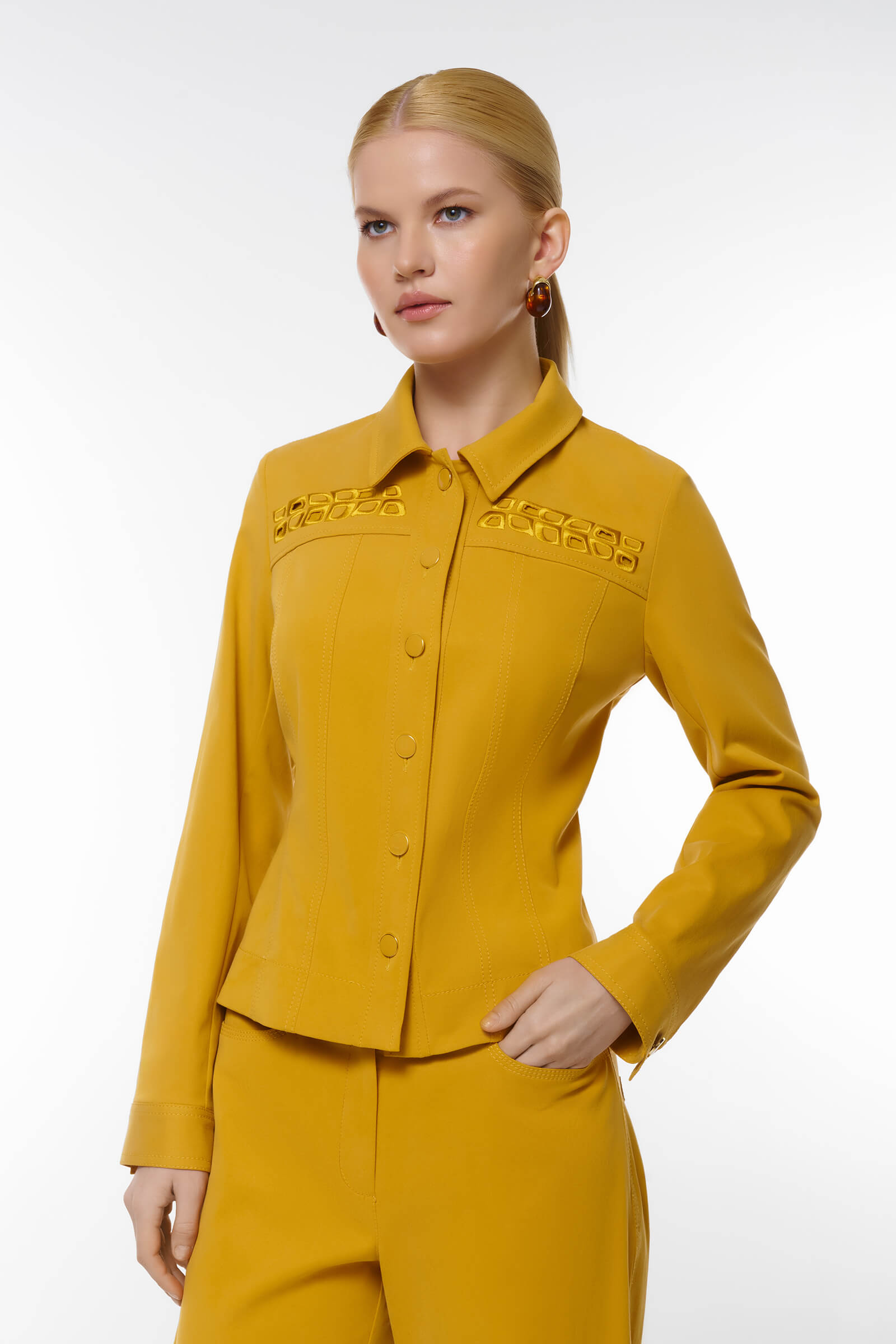 Укороченный жакет с вышивкой Бренд Caterina Leman