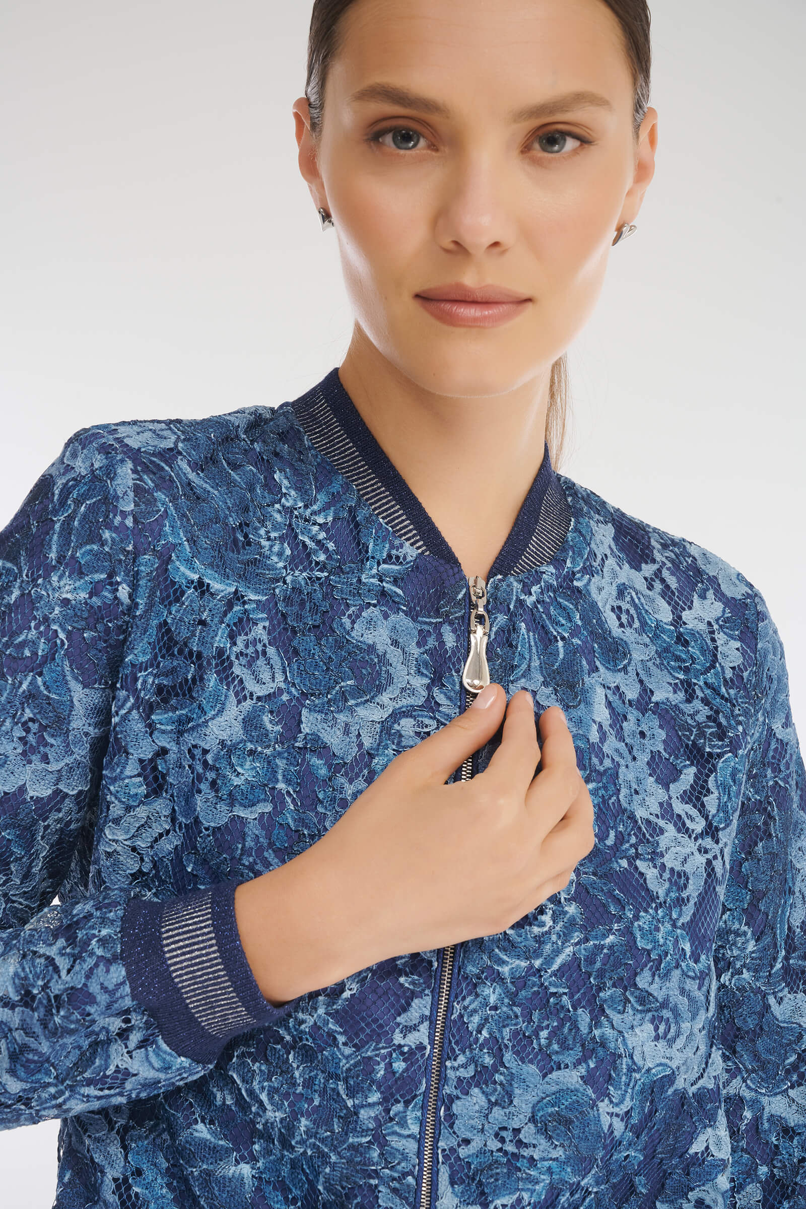 Бомбер из гипюра Бренд Caterina Leman