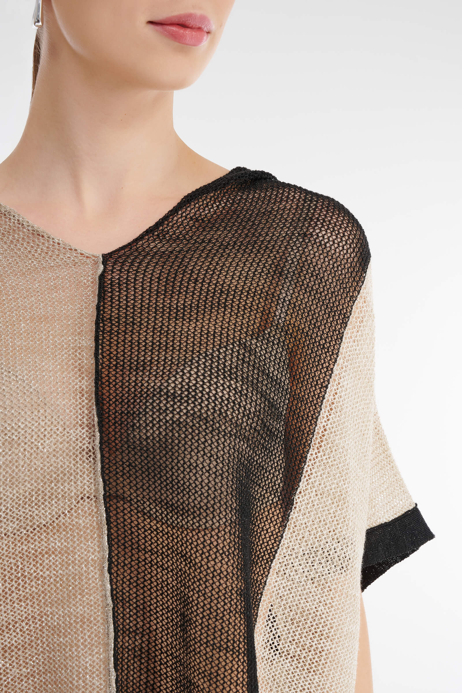 Удлиненный пуловер с капюшоном Бренд Sarah Pacini