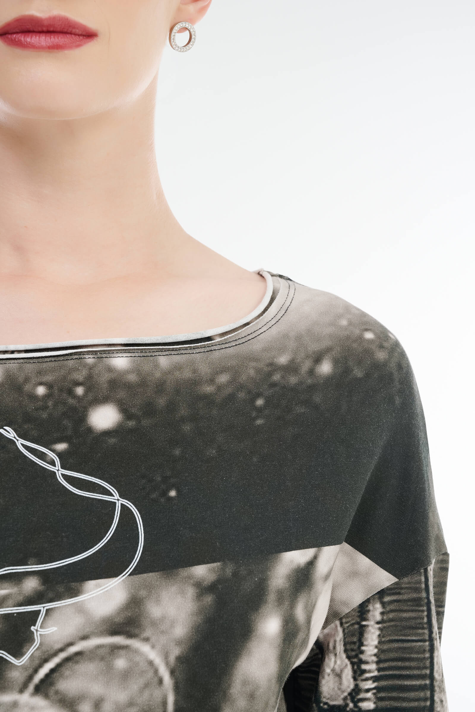 Лонгслив с вырезом-лодочкой Бренд Sarah Pacini