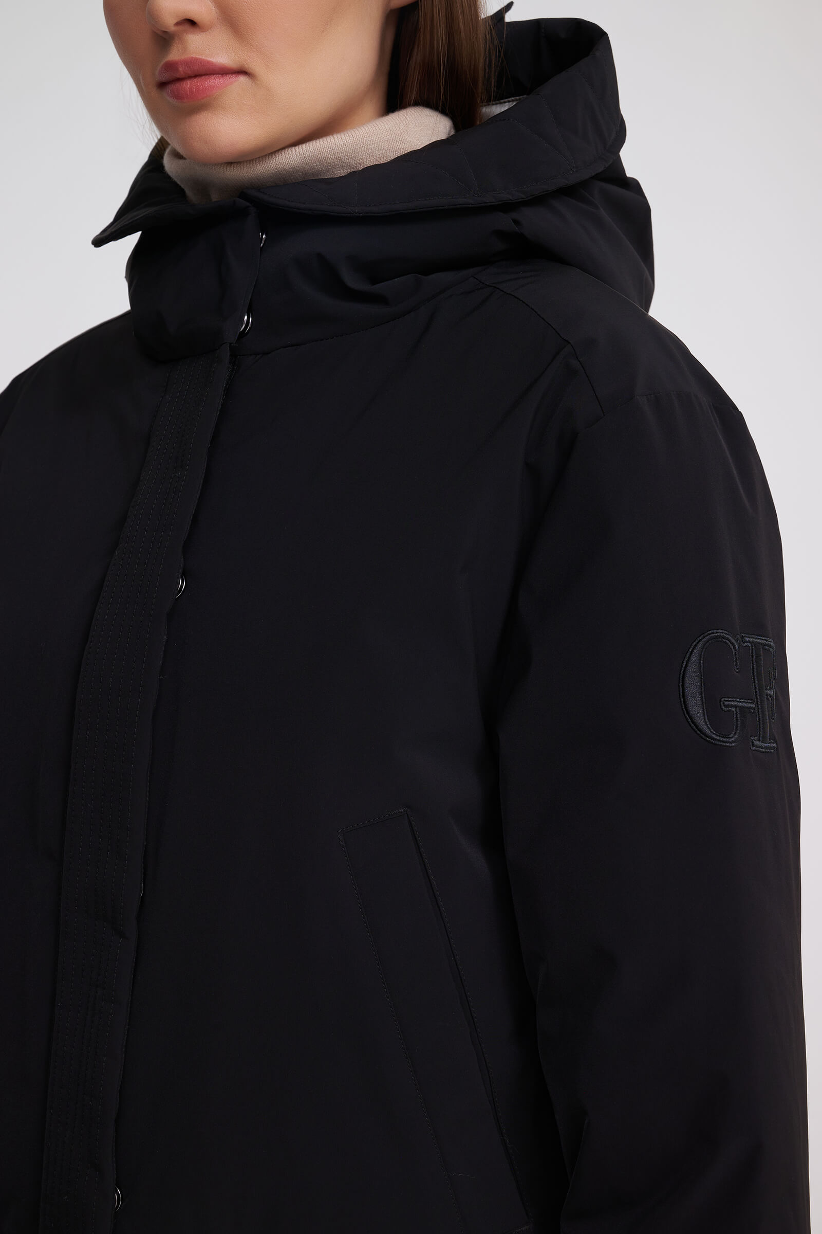 Утепленная куртка с капюшоном Бренд Gianfranco Ferre