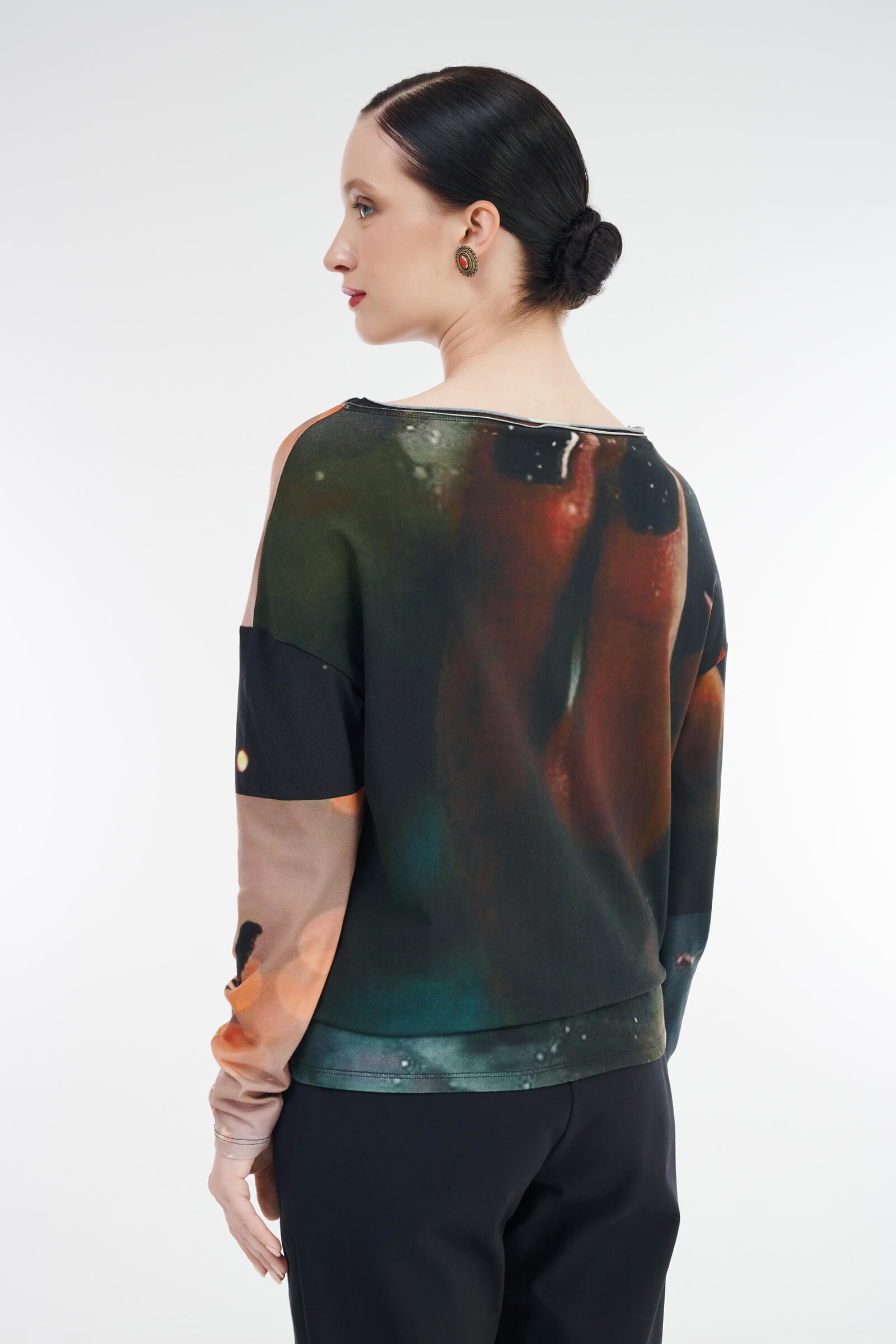 Лонгслив с вырезом-лодочкой Бренд Sarah Pacini