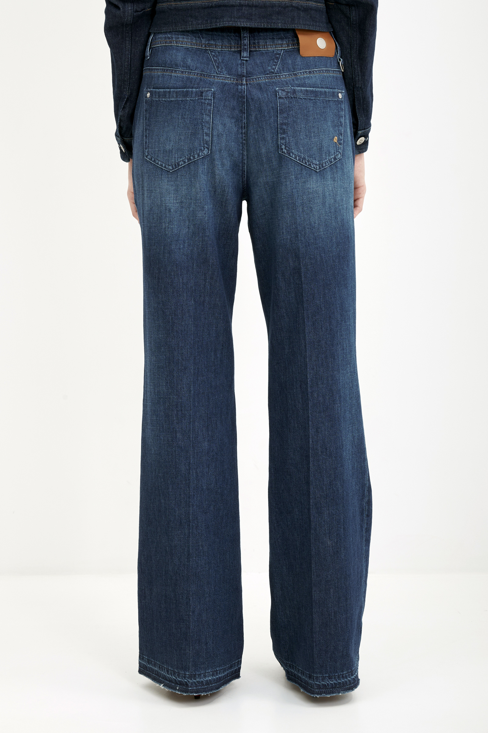 Джинсы клеш с потертостями Бренд High