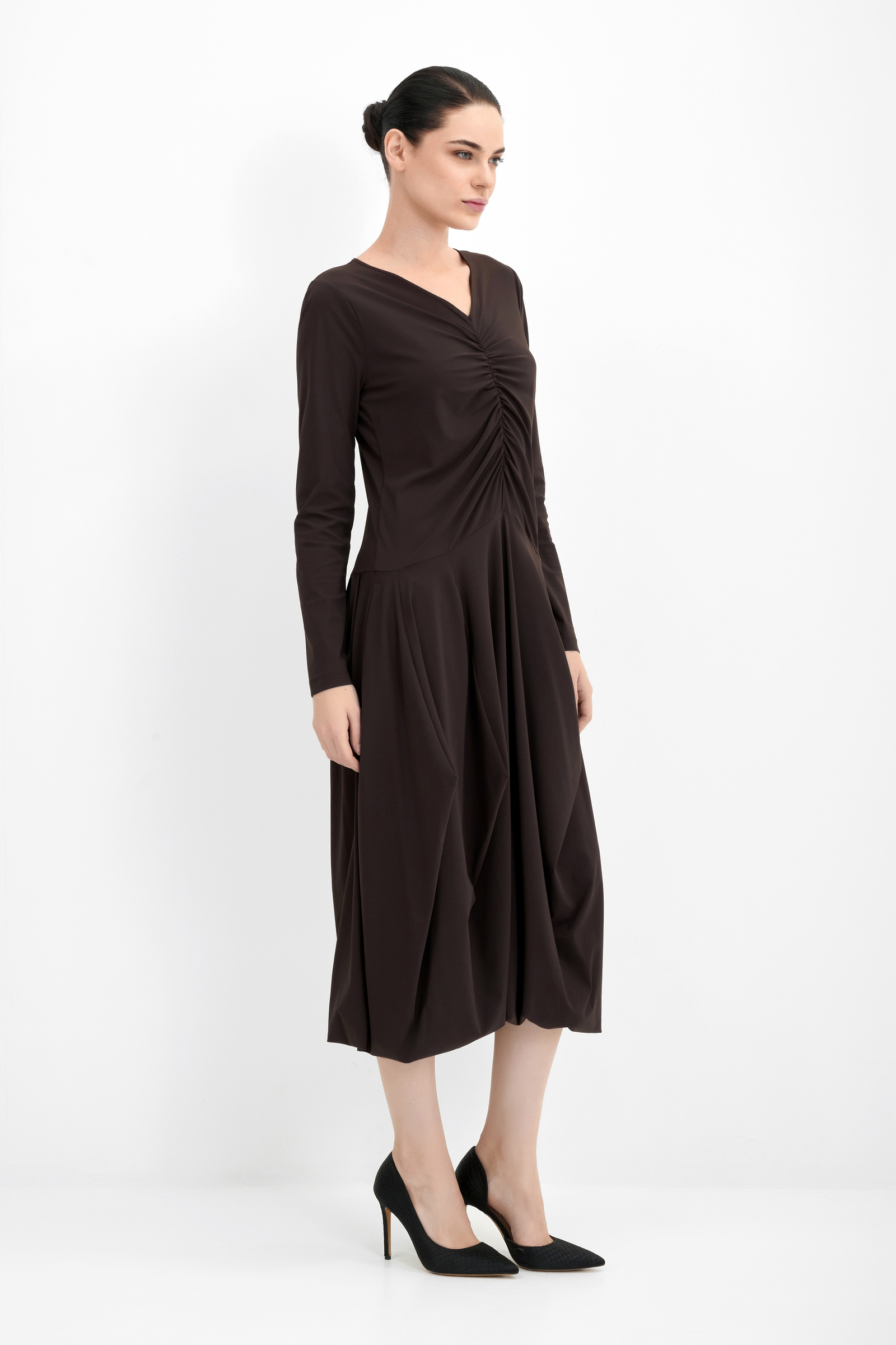 Платье из тонкого трикотажа с драпировкой Бренд High