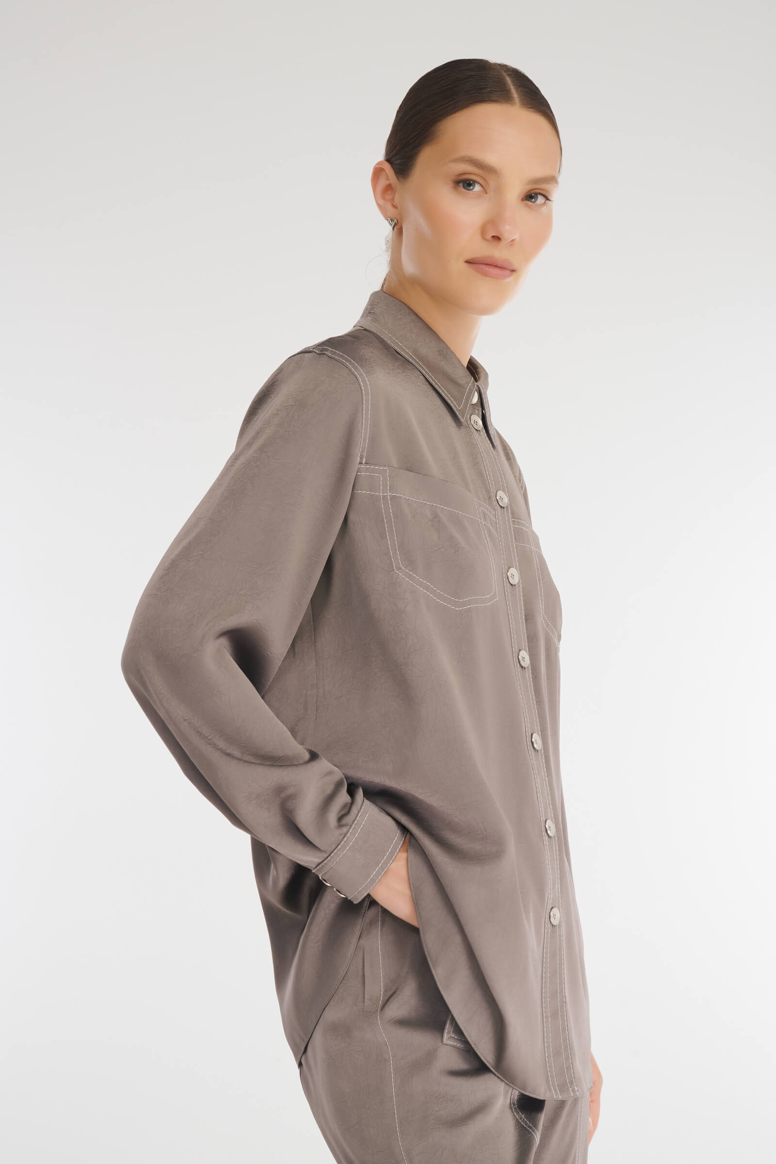 Рубашка из поливискозы с декоративной строчкой Бренд Caterina Leman