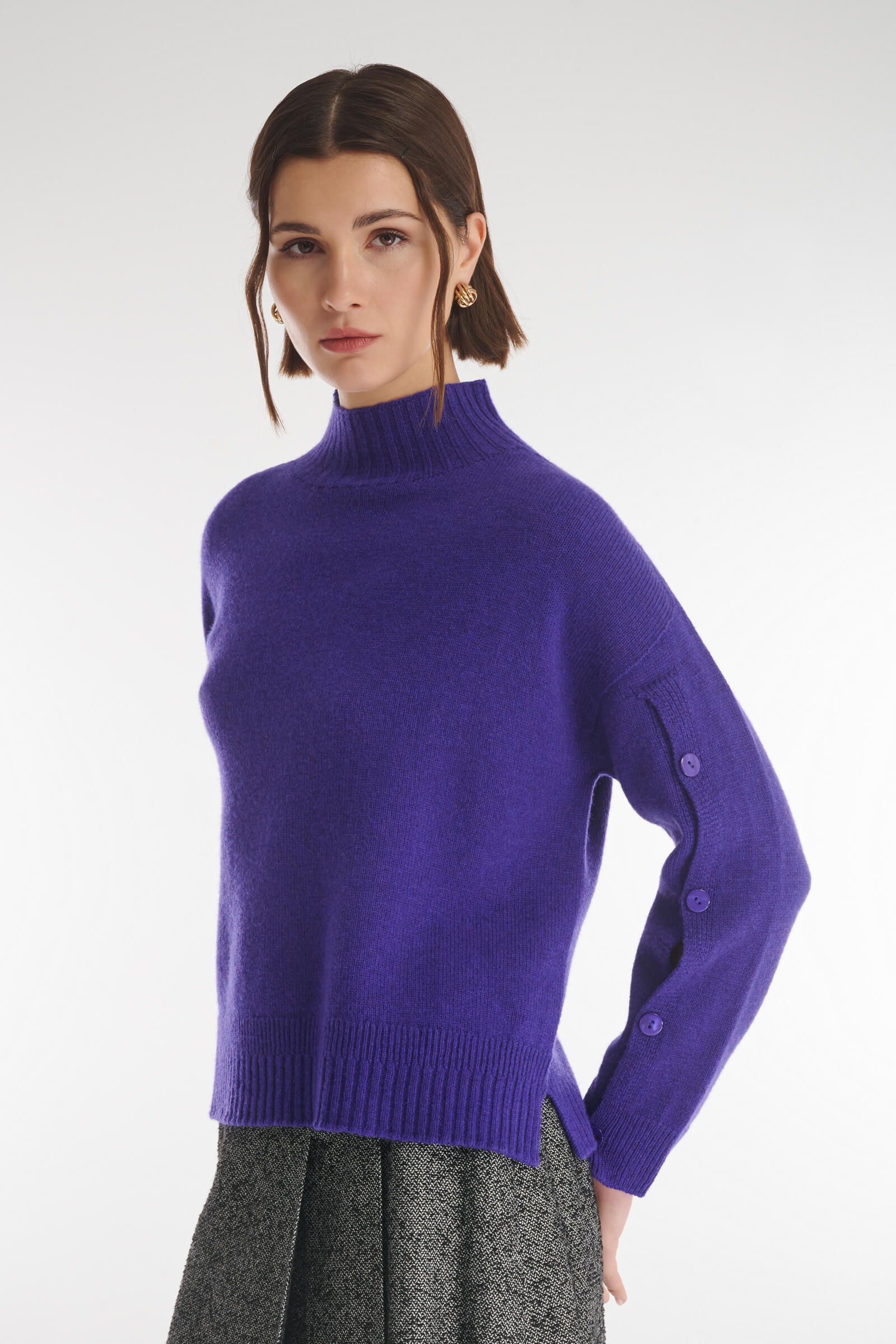 Свитер с пуговицами на рукавах Бренд Caterina Leman