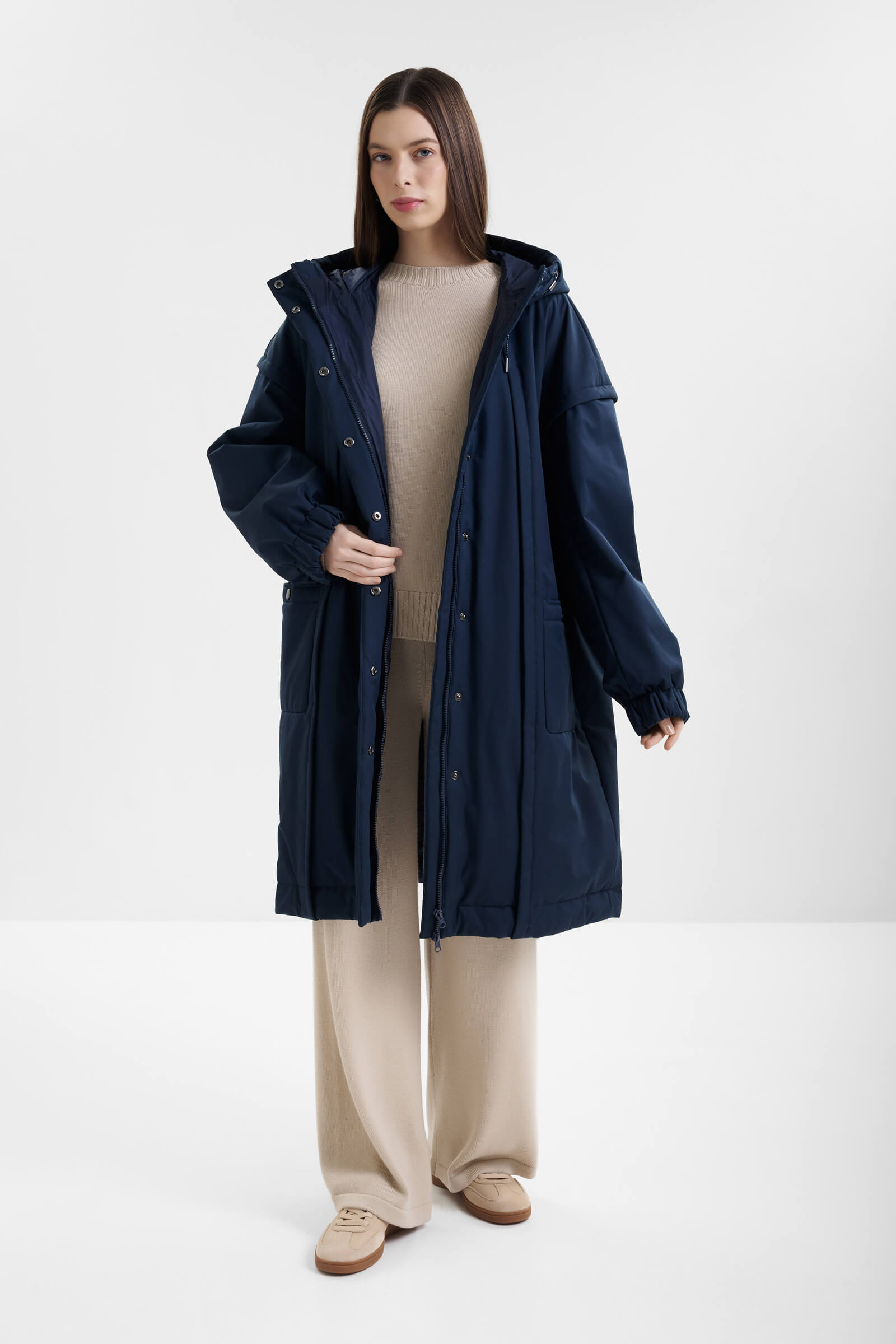 Утепленное пальто с капюшоном Бренд MM