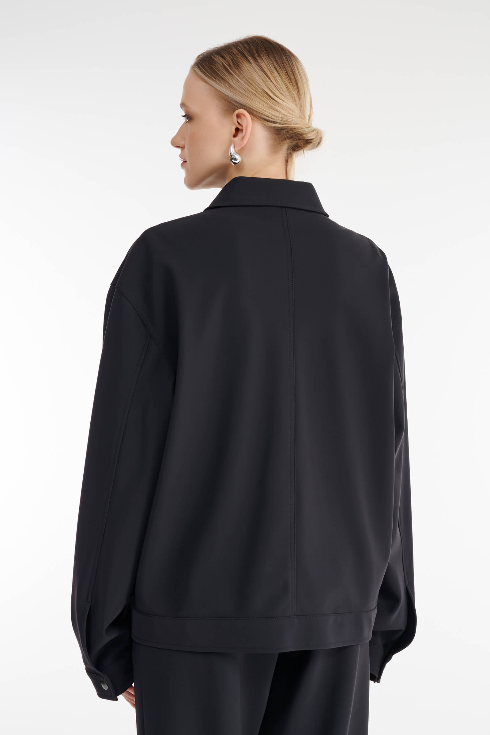 Легкая куртка с накладными карманами Бренд Sarah Pacini