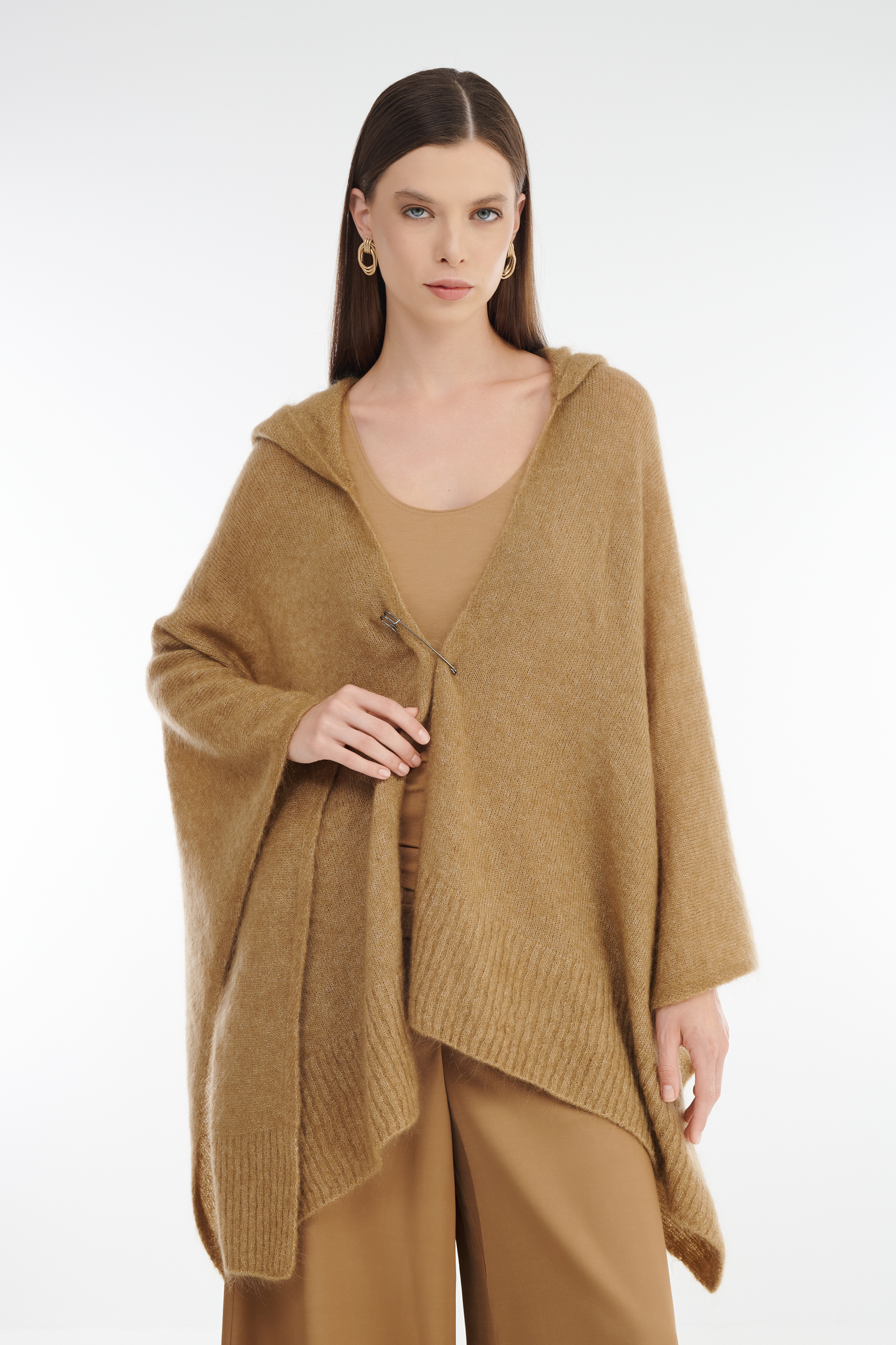 Накидка с капюшоном Бренд Sarah Pacini