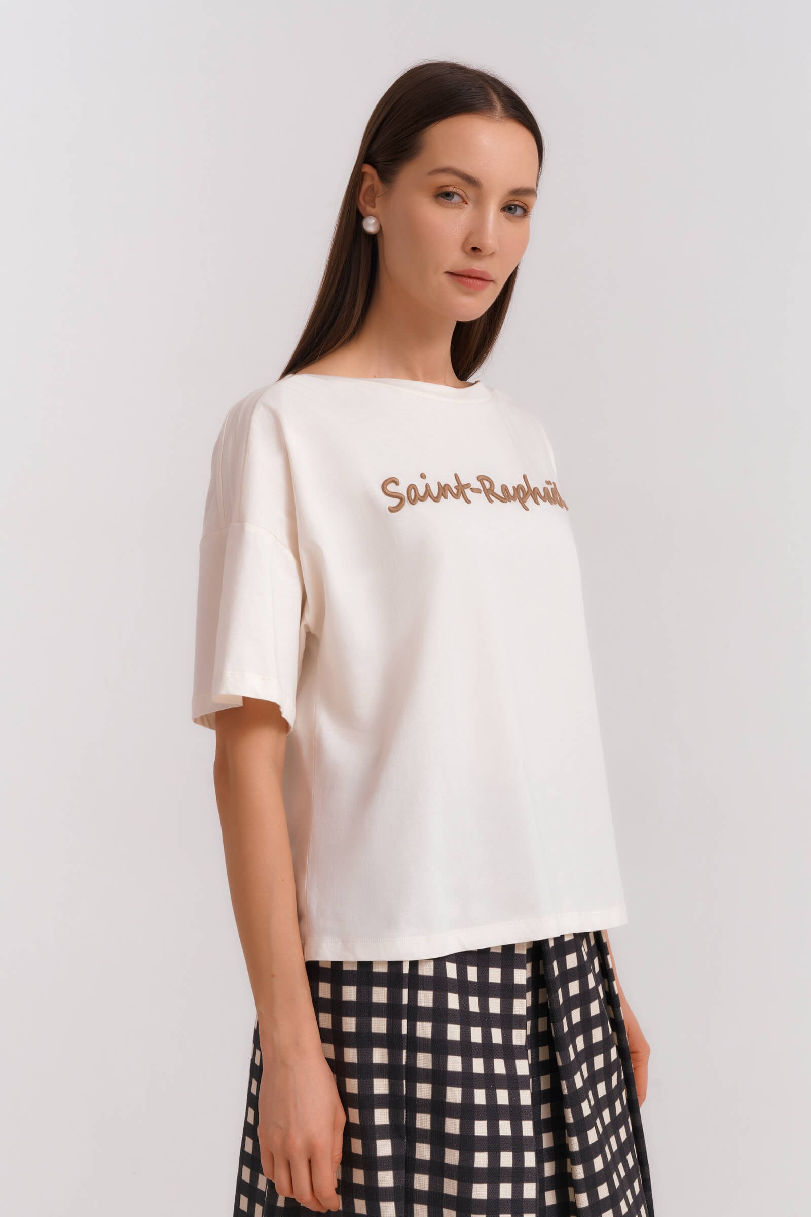 Футболка с вышивкой Бренд Diana Gallesi