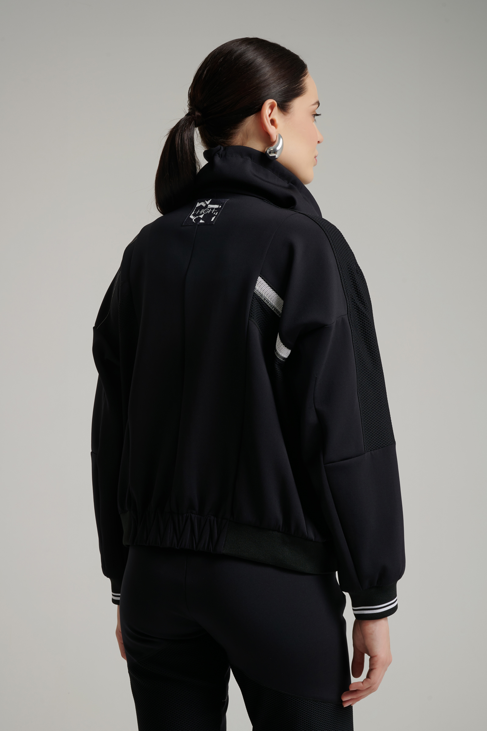 Спортивная куртка с капюшоном Бренд High