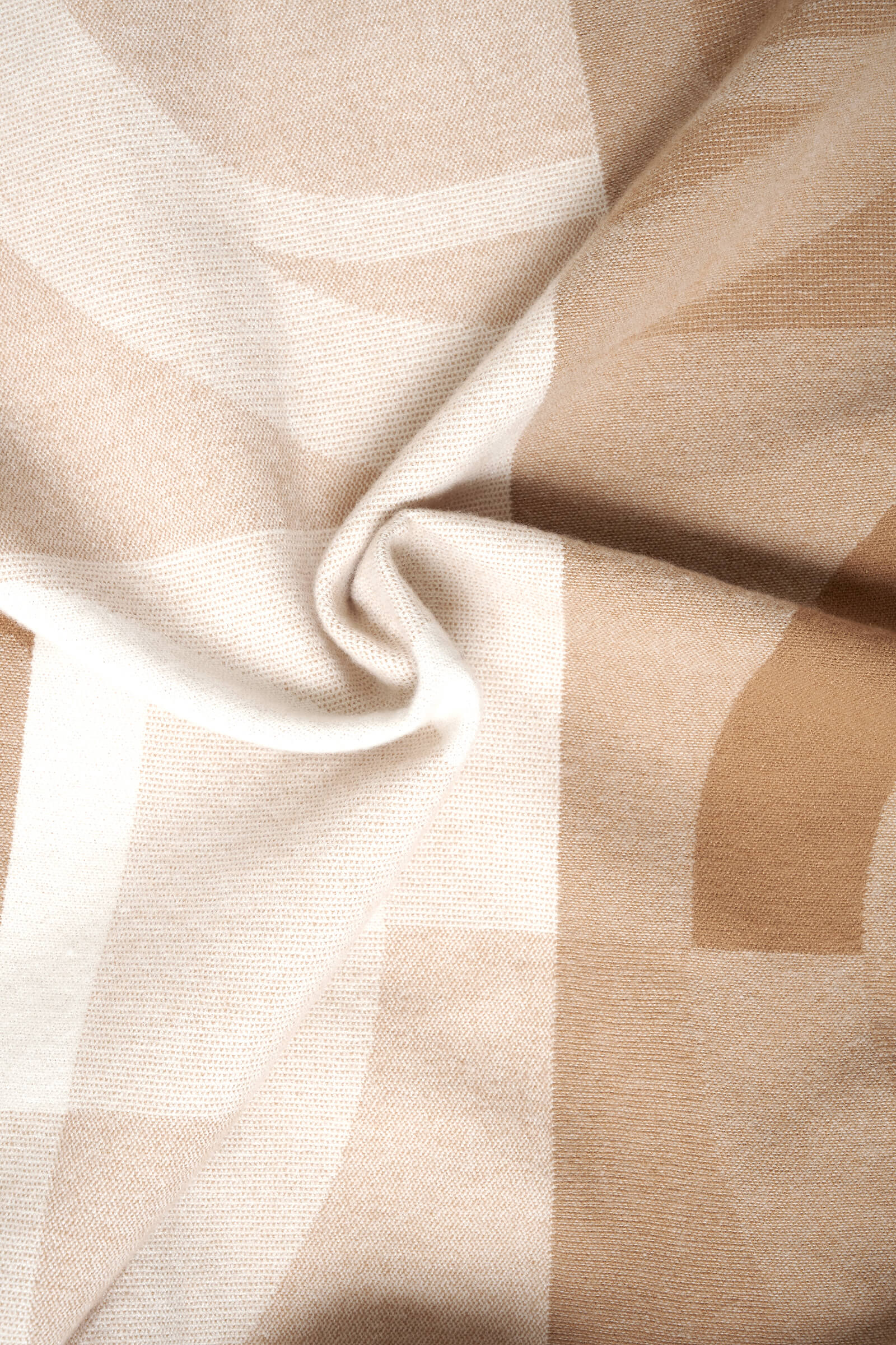 Палантин из смесовой вискозы Бренд Diana Gallesi