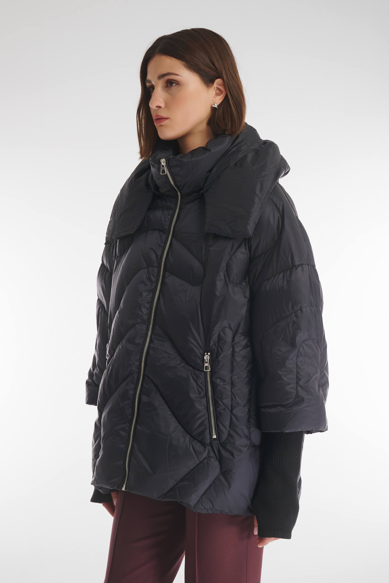 Стеганая пуховая куртка со съемным капюшоном Бренд Caterina Leman