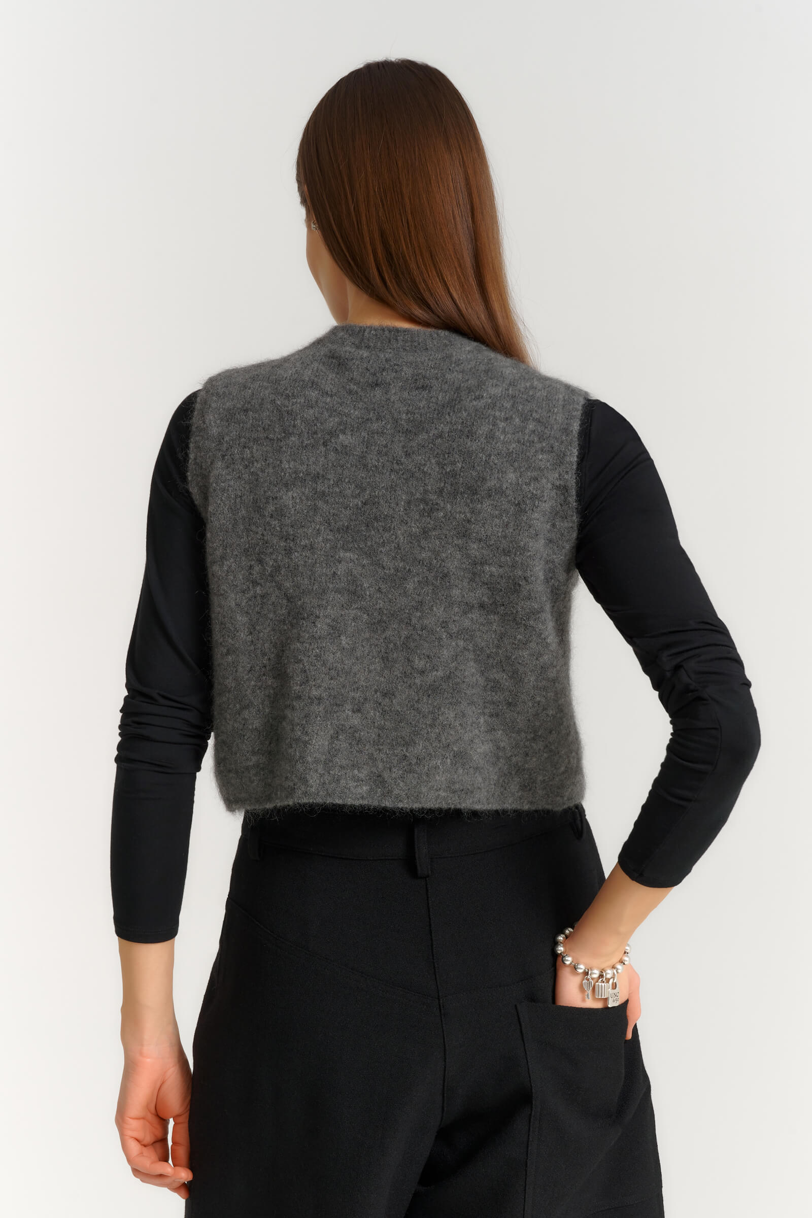 Жилет из шерсти и мохера Бренд Sarah Pacini