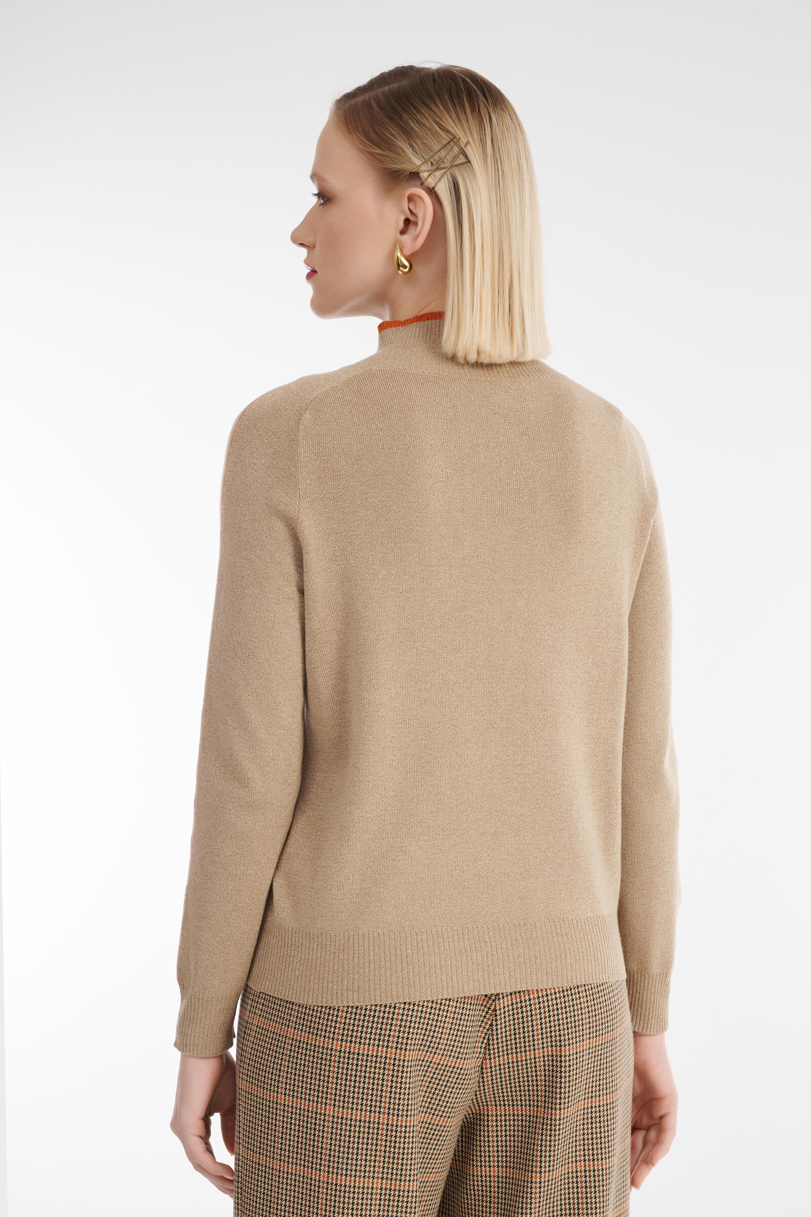 Свитер с контрастной отделкой Бренд Diana Gallesi