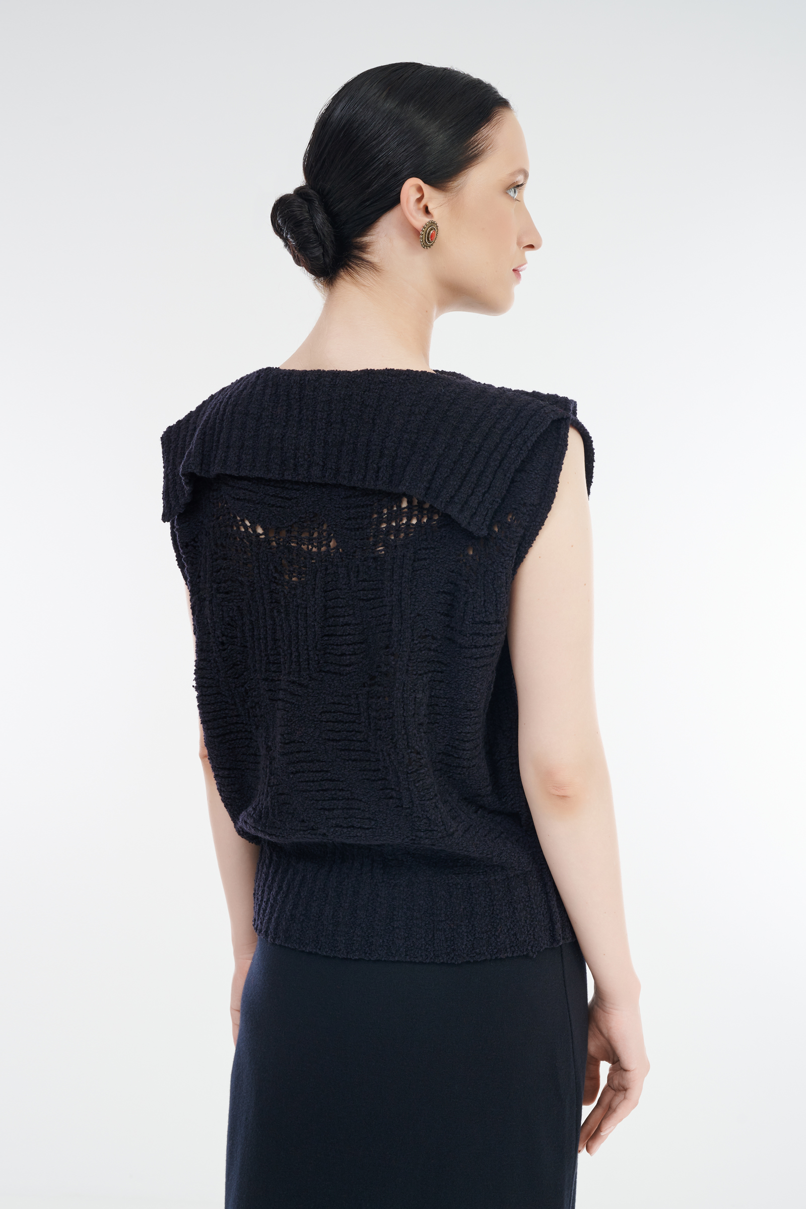 Джемпер с акцентным воротником Бренд Sarah Pacini