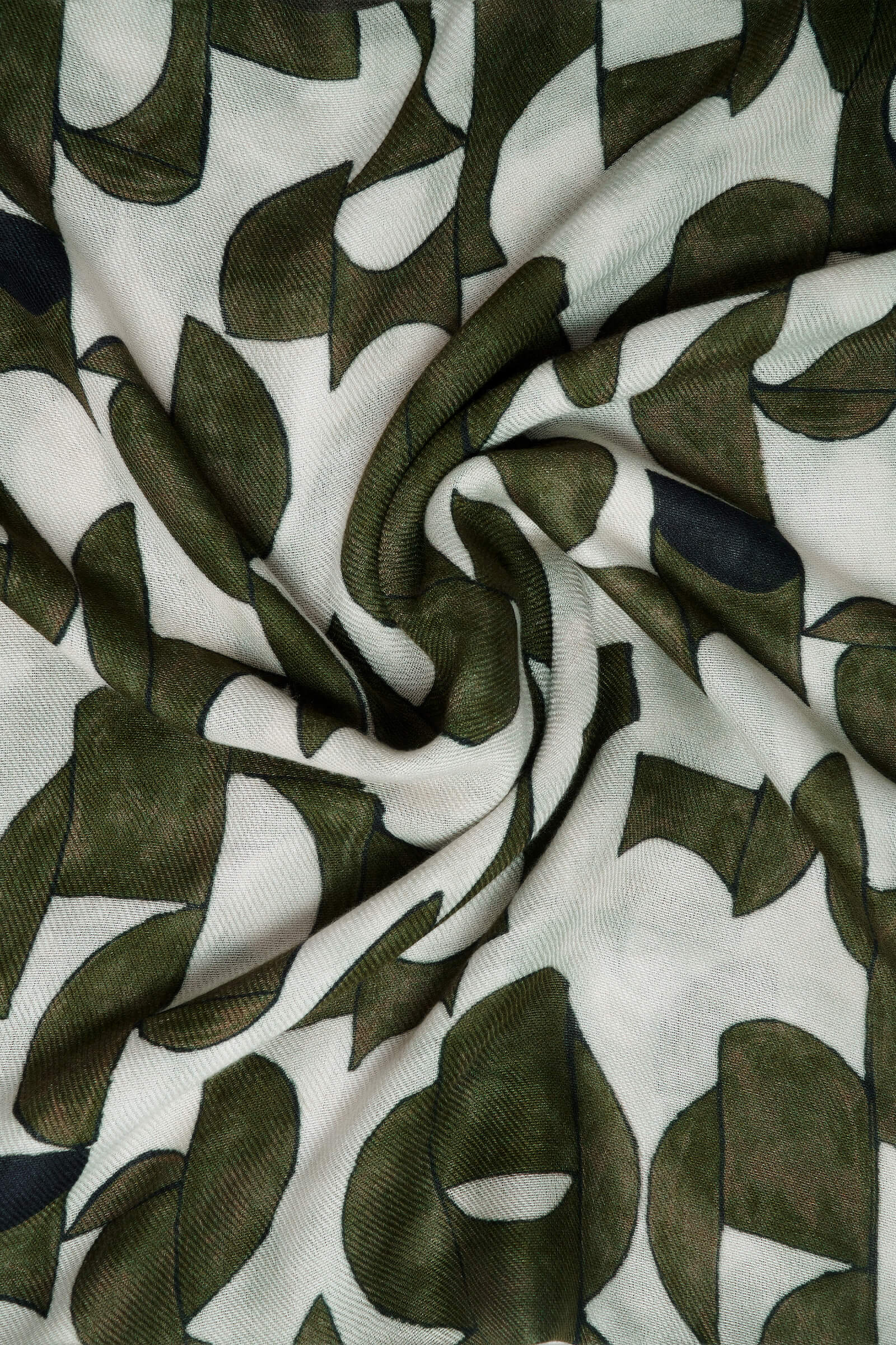 Палантин из вискозы и шерсти Бренд Diana Gallesi