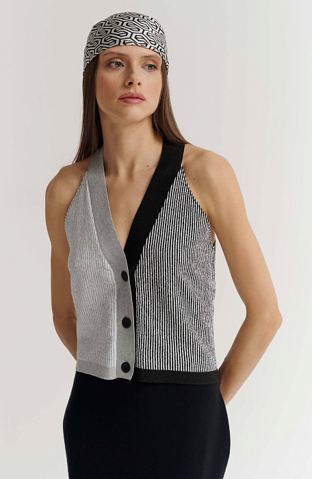 Трикотажный жилет на пуговицах Бренд Sarah Pacini