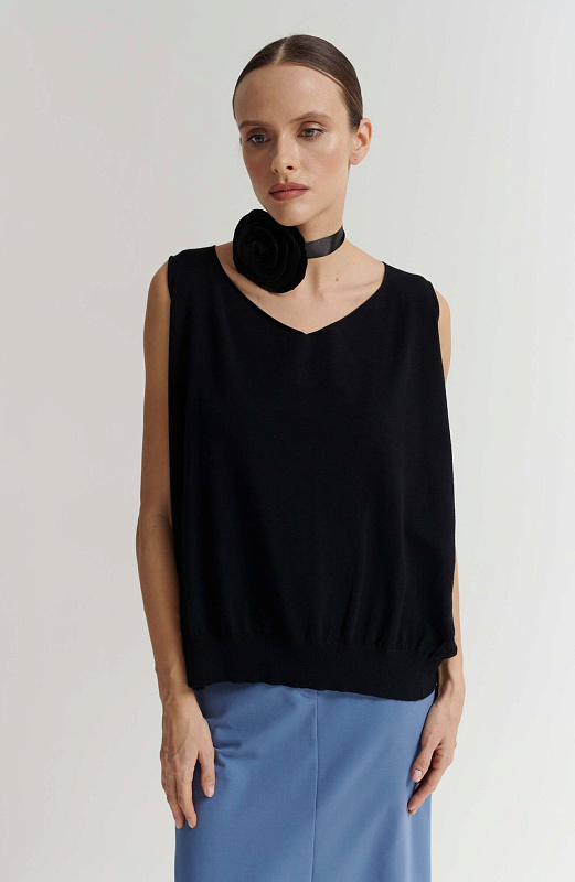 Трикотажный топ с V-образным вырезом Бренд Sarah Pacini