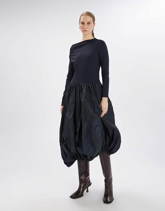 Платье из технологичной ткани и юбкой-баллоном Бренд High