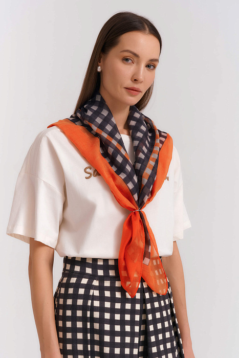 Палантин с цветочным принтом Бренд Diana Gallesi