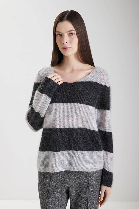 Пуловер с мохером Бренд MM