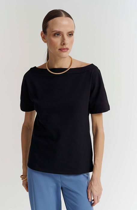 Футболка с V-образным вырезом на спине Бренд Sarah Pacini